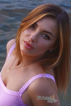224794 - Kseniia Age: 35 - Ukraine