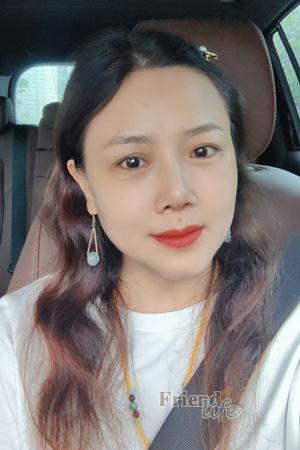 225872 - Lily Age: 48 - China