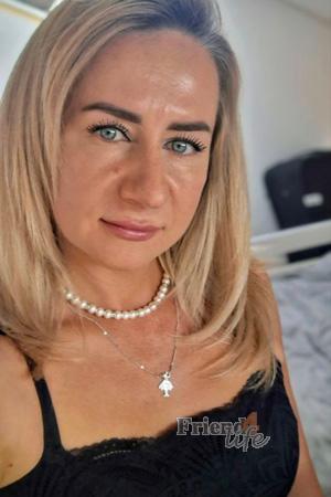 227186 - Viktoriia Age: 42 - Ukraine