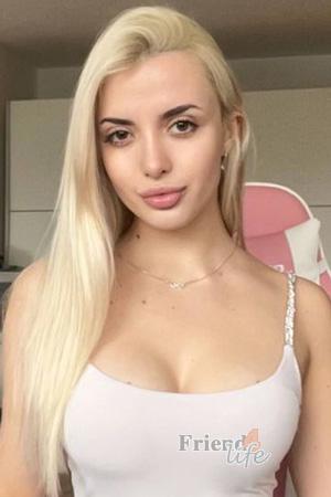 227347 - Daryna Age: 22 - Ukraine