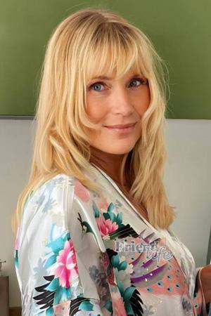 228992 - Svitlana Age: 56 - Ukraine
