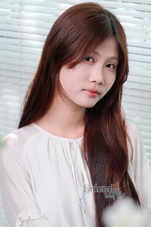 229435 - Tran Bich Phung Age: 21 - Vietnam